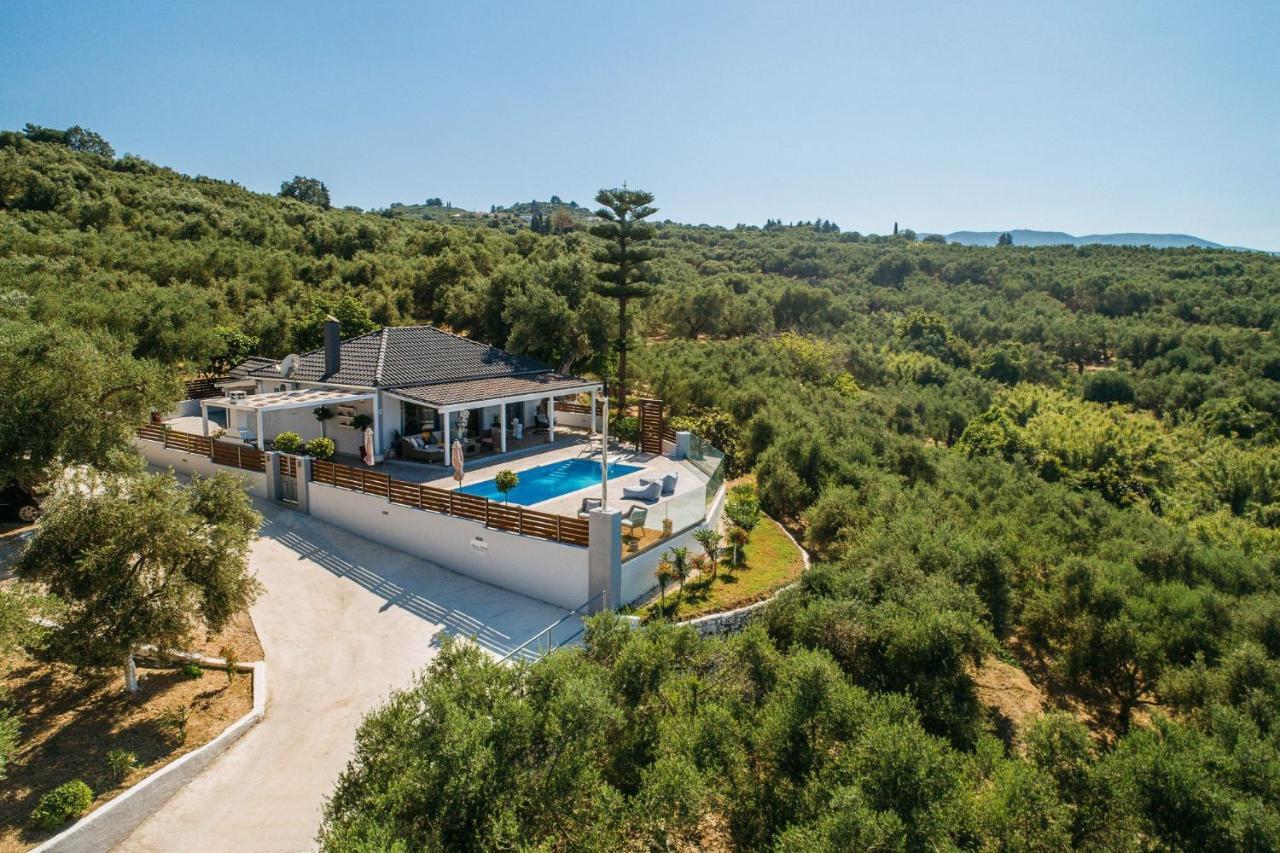 Villa Venia - Cozy Escape With Scenic Sew View, By Zantewize *