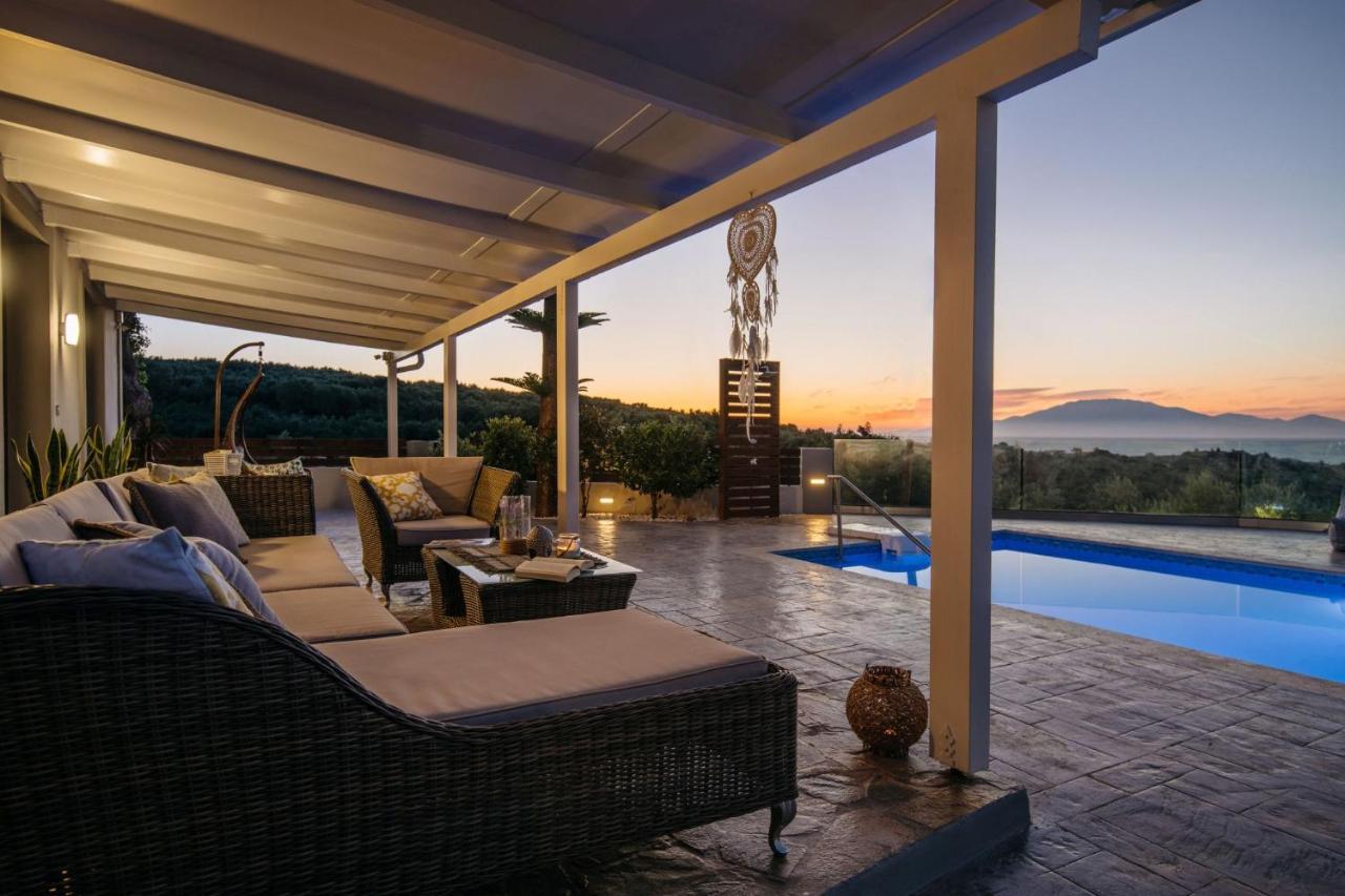 Venia - Cozy Escape With Scenic Sew View, By Zantewize Villa